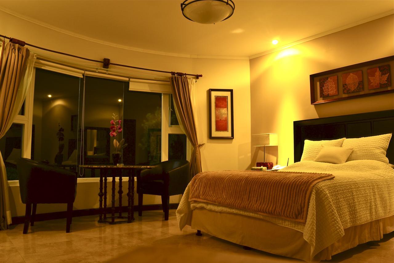 Hotel Casa Miravalle Antigua ภายนอก รูปภาพ