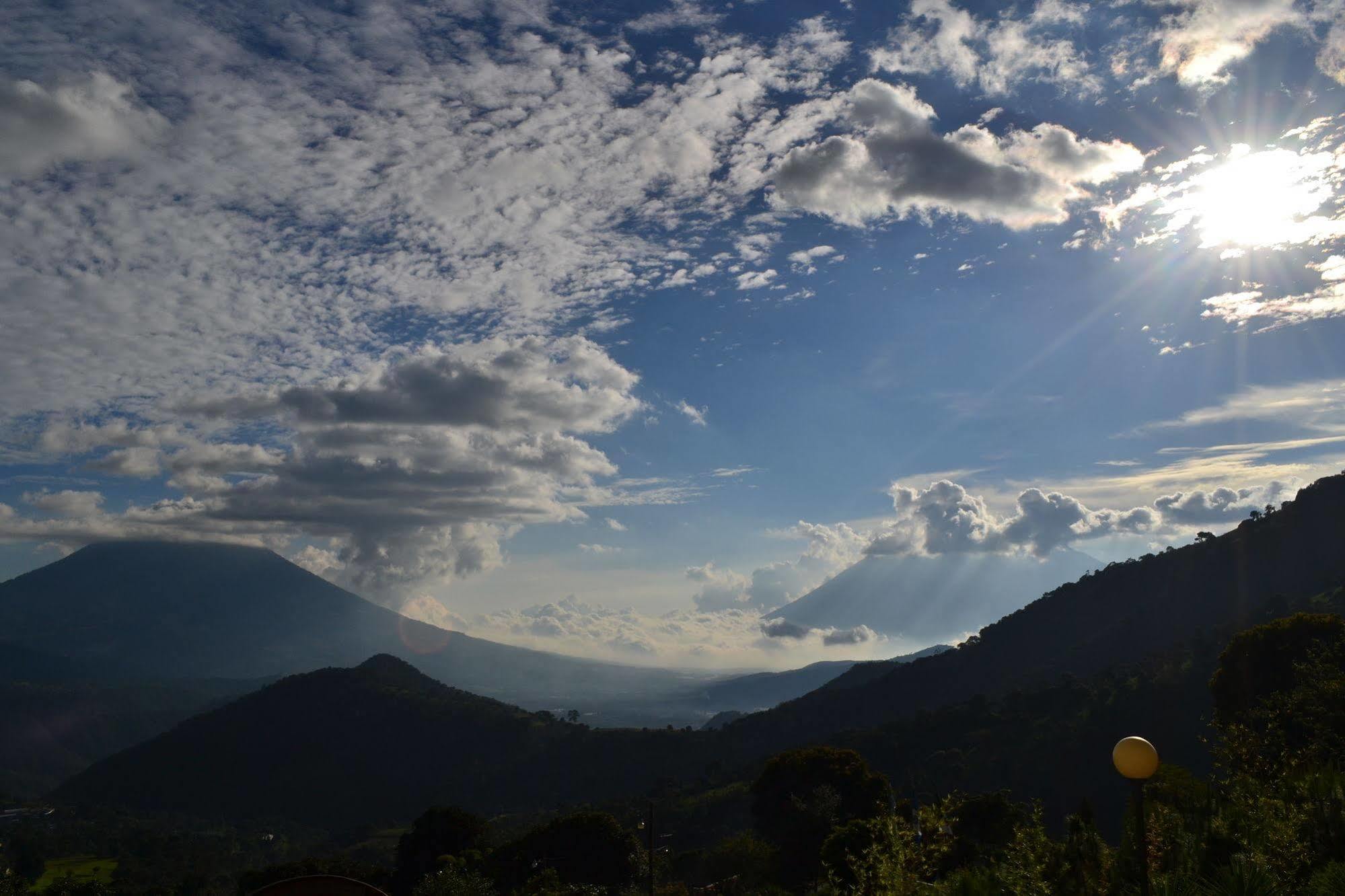 Hotel Casa Miravalle Antigua ภายนอก รูปภาพ